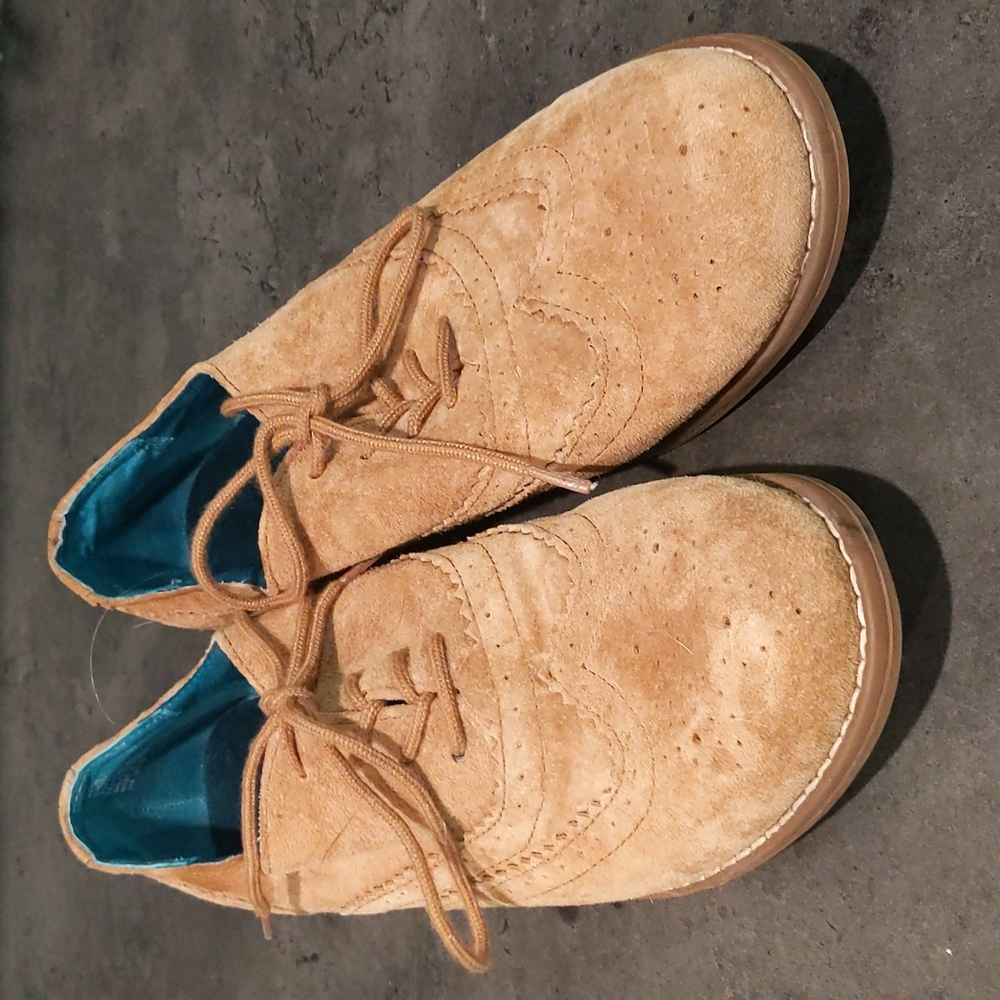 Cynthia Rowley tan suede oxford